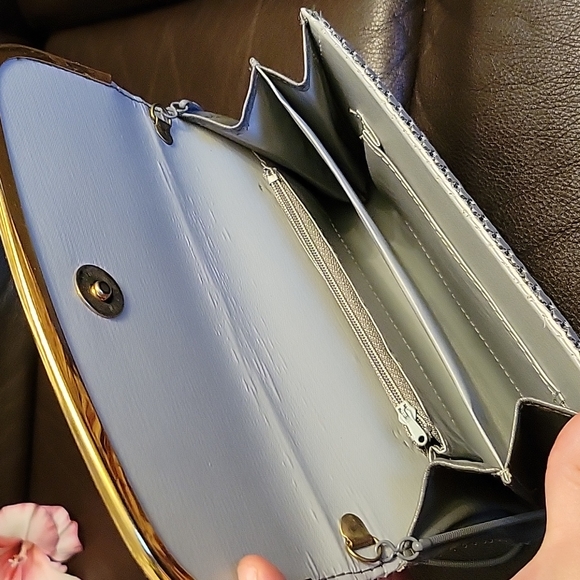 Small Bag Gray Metal Mesh Magnet Closing - Picture 10 of 11